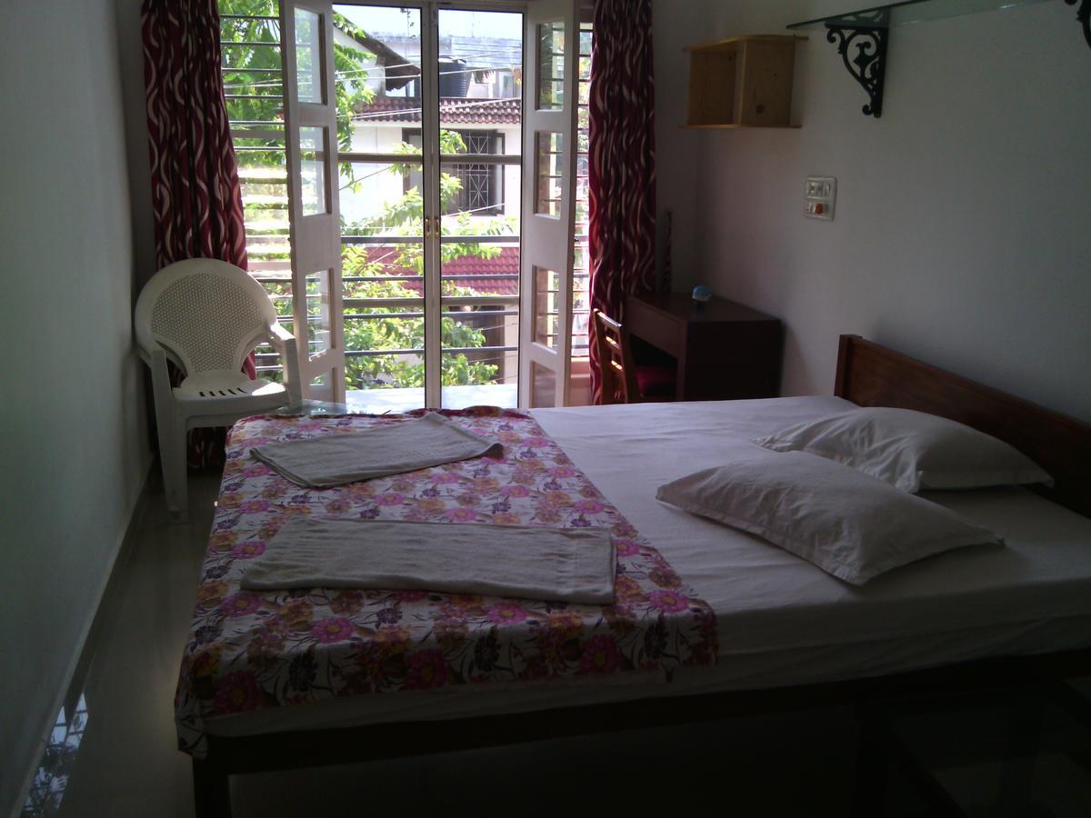 Nathans Holiday Home Kochi Esterno foto